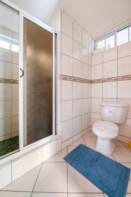 Chaine Lodge Maison Entiere Free Parking & Wifi 3Min De L'Aeroport Faaa Esterno foto